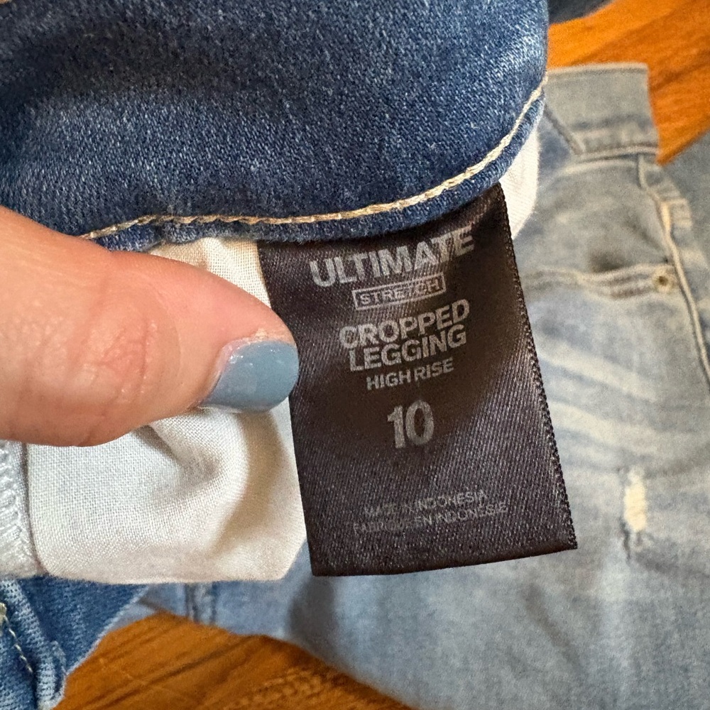 Express Ultimate Stretch Cropped Legging High Rise - image 3